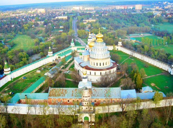 Путешествие по России начинается в Истре