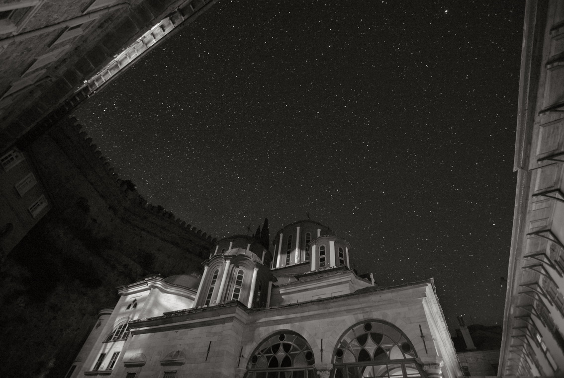 Утро на афоне. Ночной афон. Афон ночью. Афон ночью. Полная луна над севастополем.